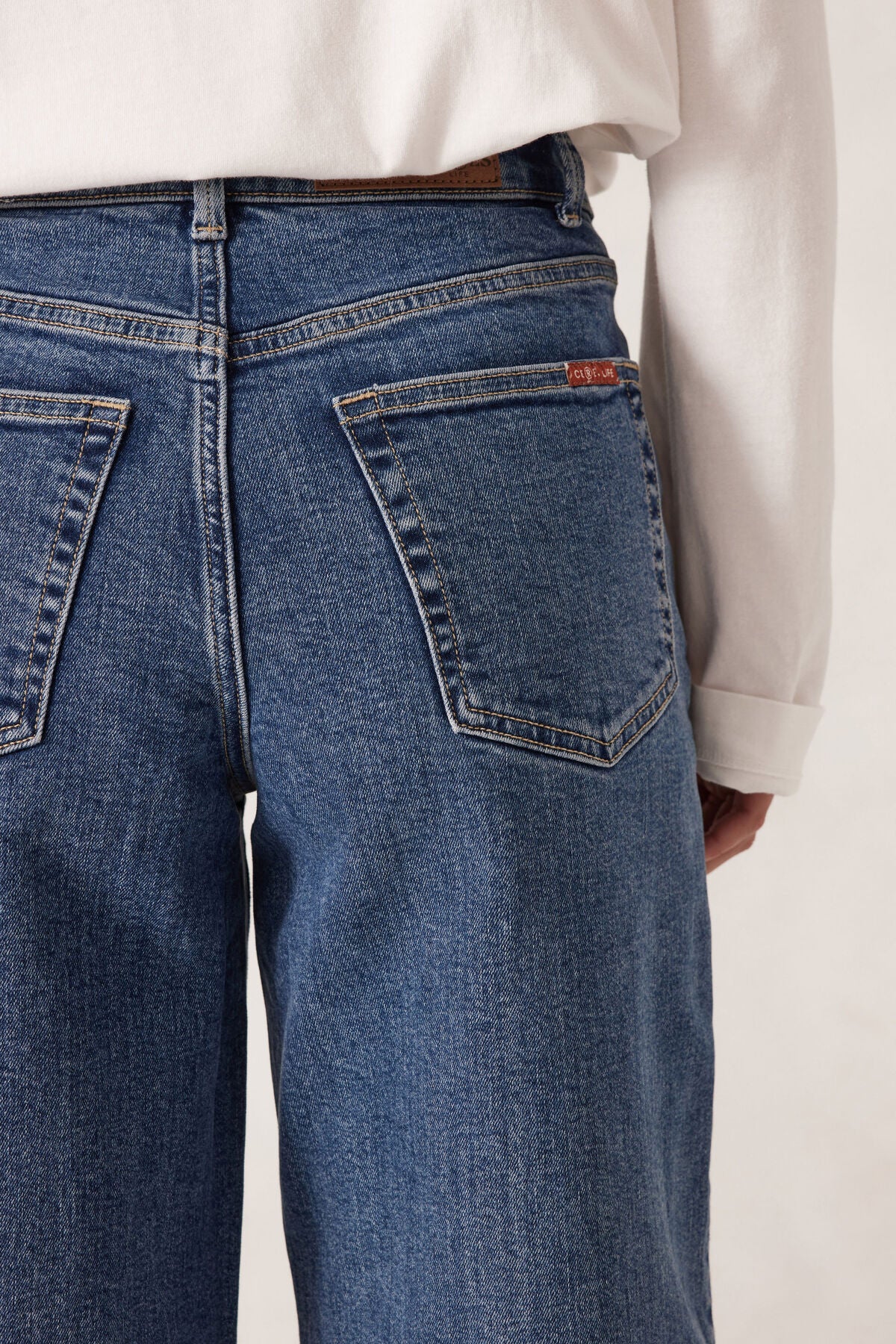 Core Wide Leg Jean