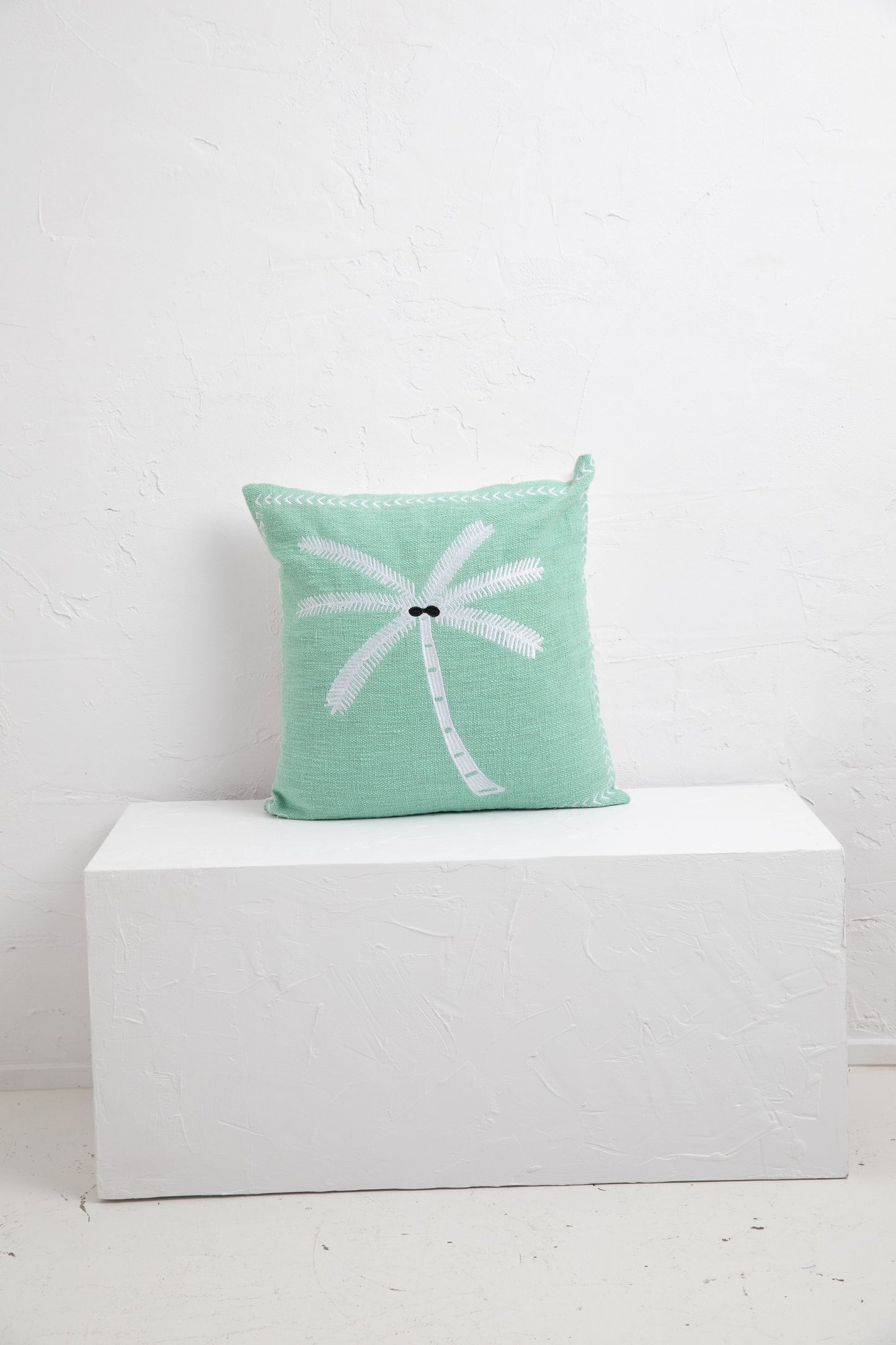 Balmy Palm Cushion